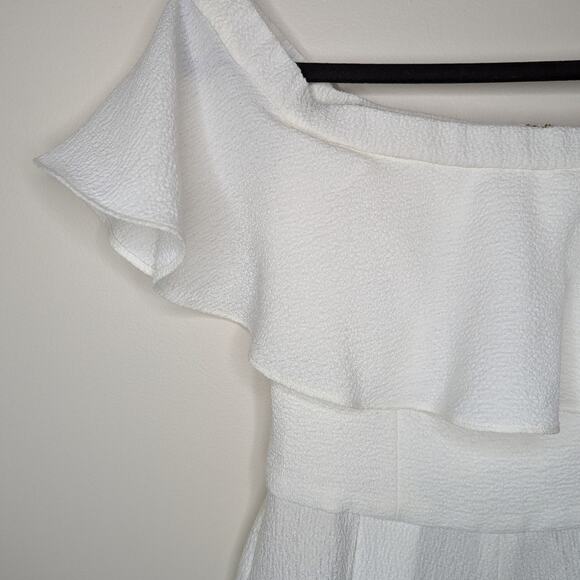 Black Halo Penelope Playsuit Jumpsuit Romper | Size 2 - Picture 3 of 6